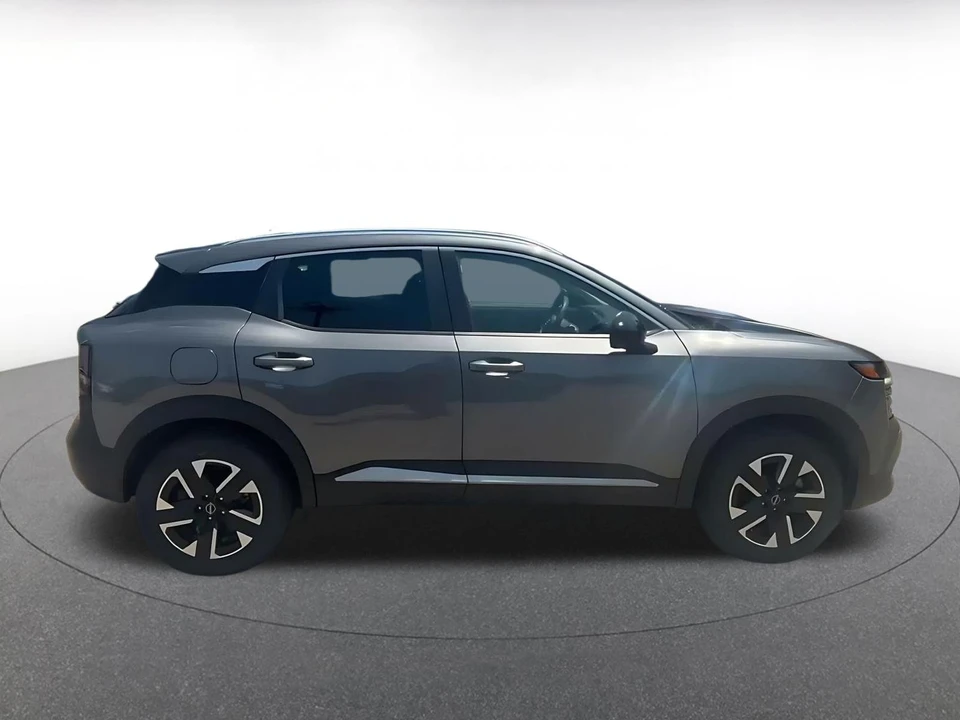 2026 Nissan Kicks - Image 17 of 31