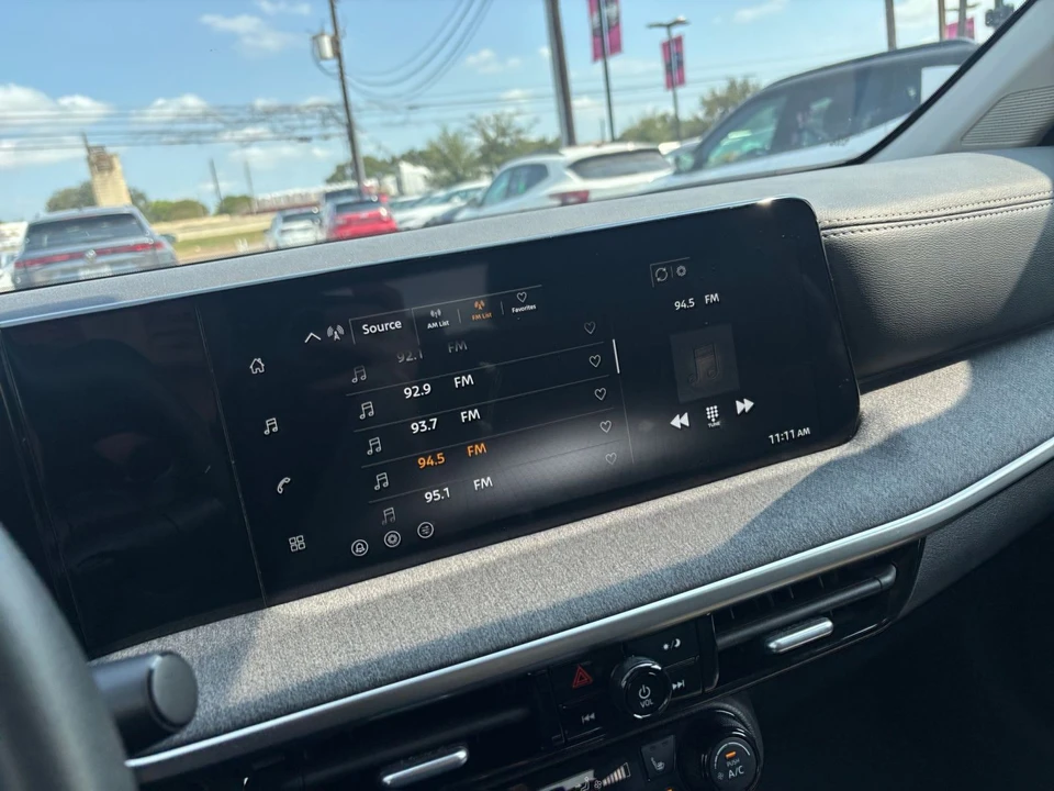 2026 Nissan Kicks - Image 21 of 31