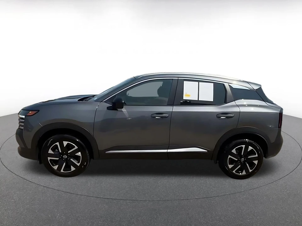 2026 Nissan Kicks - Image 12 of 31