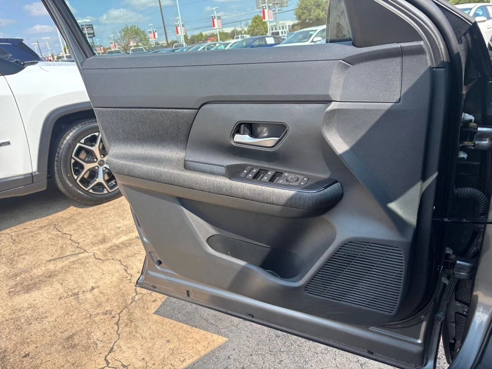 2026 Nissan Kicks - Image 20 of 31