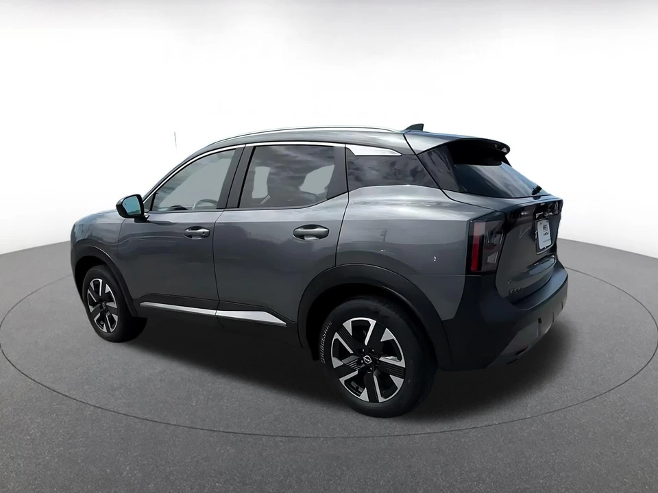 2026 Nissan Kicks - Image 11 of 31