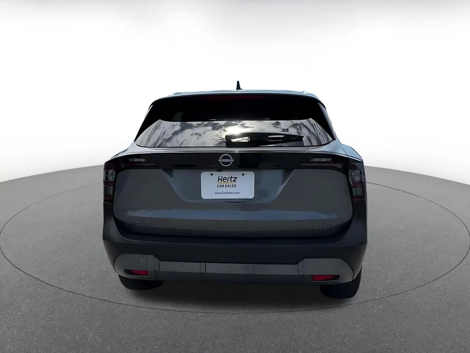 2026 Nissan Kicks - Image 14 of 31