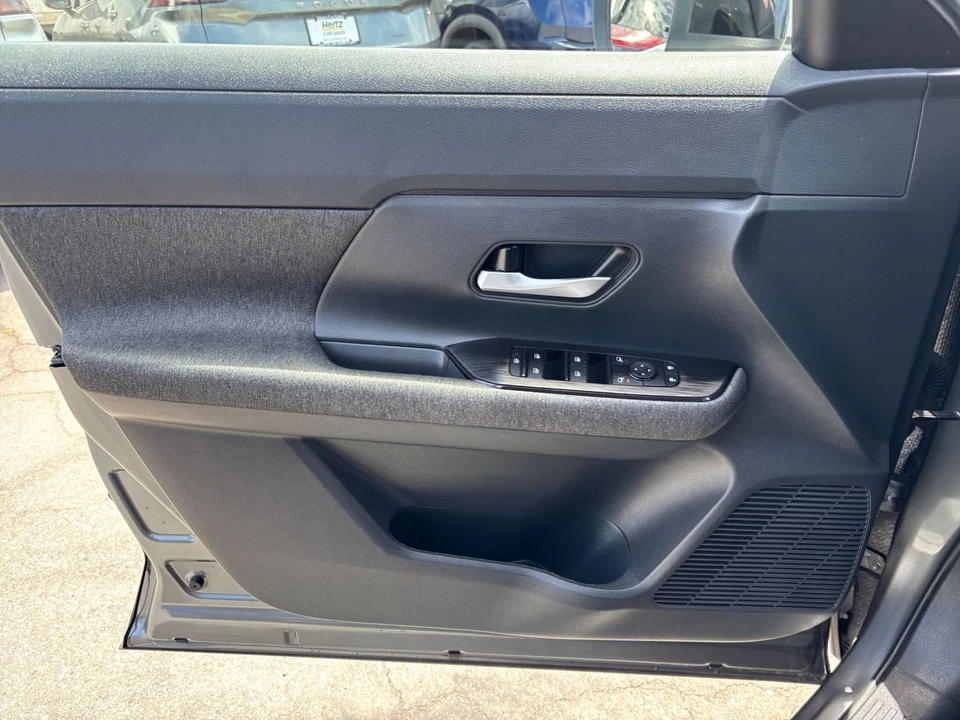 2026 Nissan Kicks - Image 20 of 31