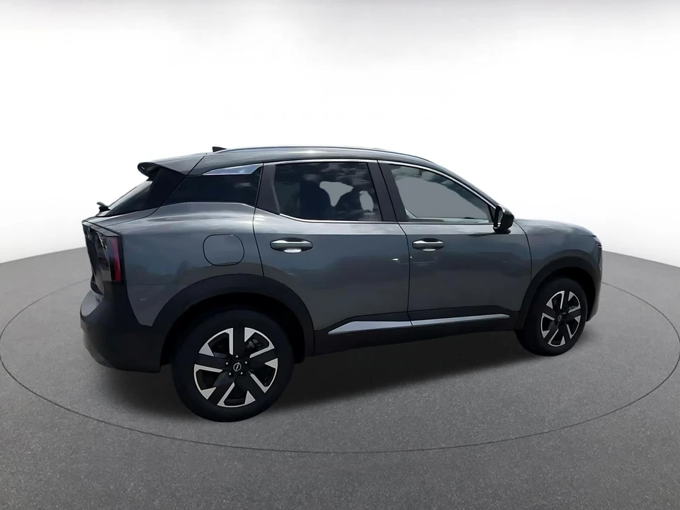 2026 Nissan Kicks - Image 15 of 31