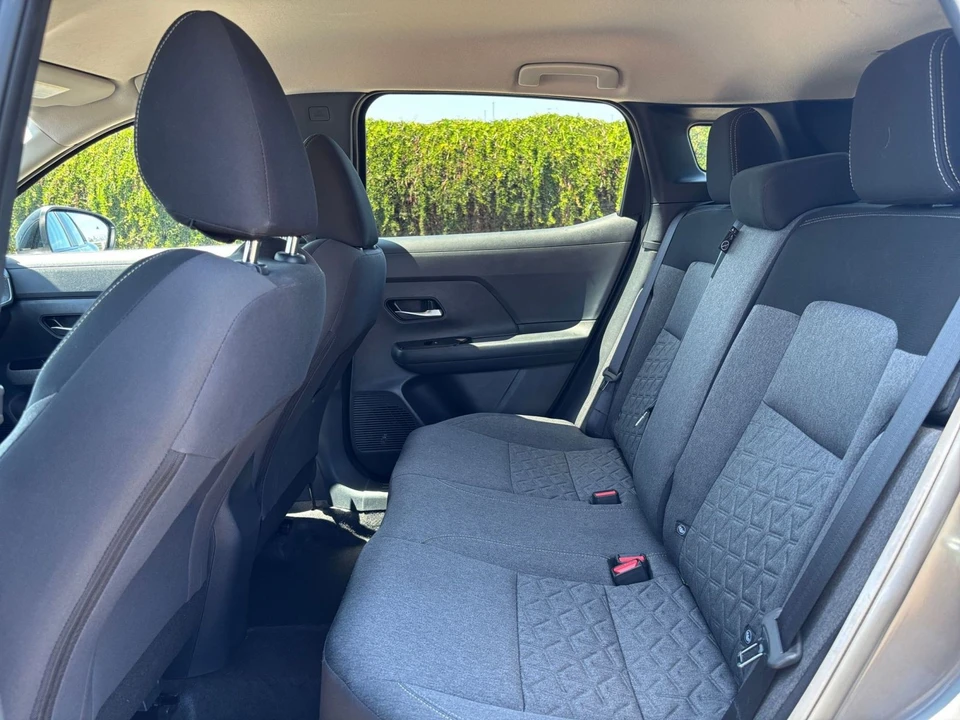 2026 Nissan Kicks - Image 26 of 31