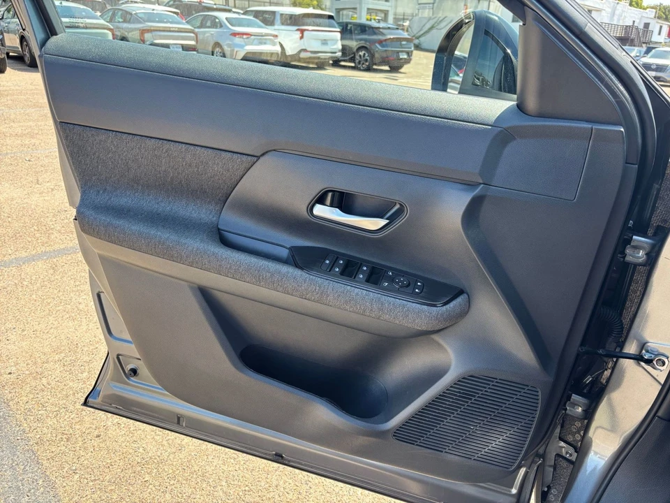 2026 Nissan Kicks - Image 20 of 31