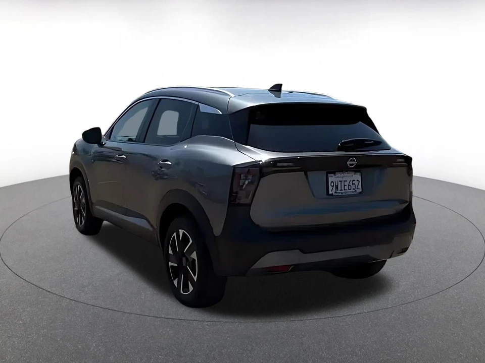 2026 Nissan Kicks - Image 13 of 31
