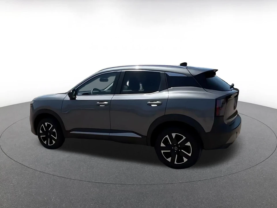 2026 Nissan Kicks - Image 12 of 31
