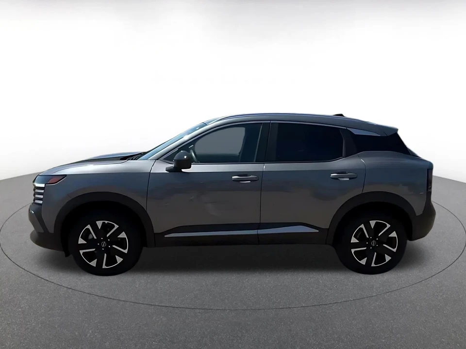 2026 Nissan Kicks - Image 11 of 31