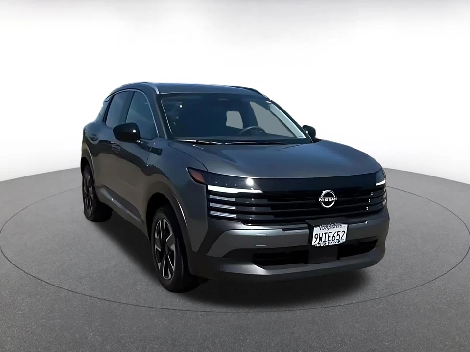 2026 Nissan Kicks - Image 3 of 31