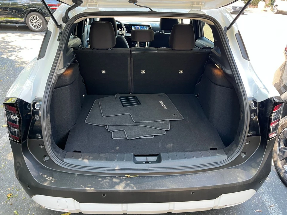 2026 Nissan Kicks - Image 31 of 31