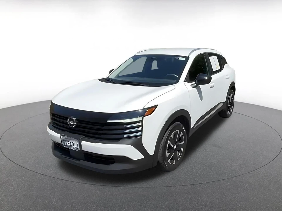 2026 Nissan Kicks - Image 7 of 31