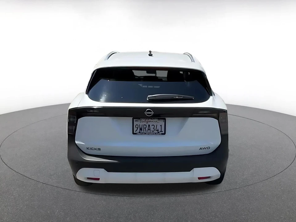 2026 Nissan Kicks - Image 14 of 31
