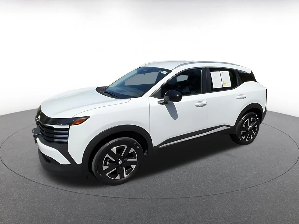 2026 Nissan Kicks - Image 8 of 31