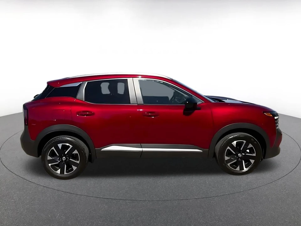 2026 Nissan Kicks - Image 17 of 31
