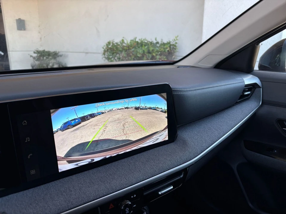 2026 Nissan Kicks - Image 23 of 31