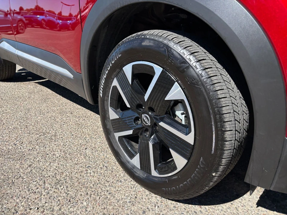 2026 Nissan Kicks - Image 30 of 31