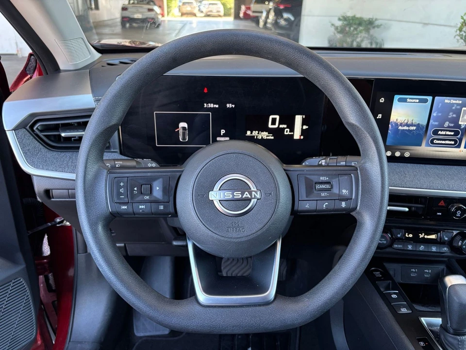 2026 Nissan Kicks - Image 28 of 31