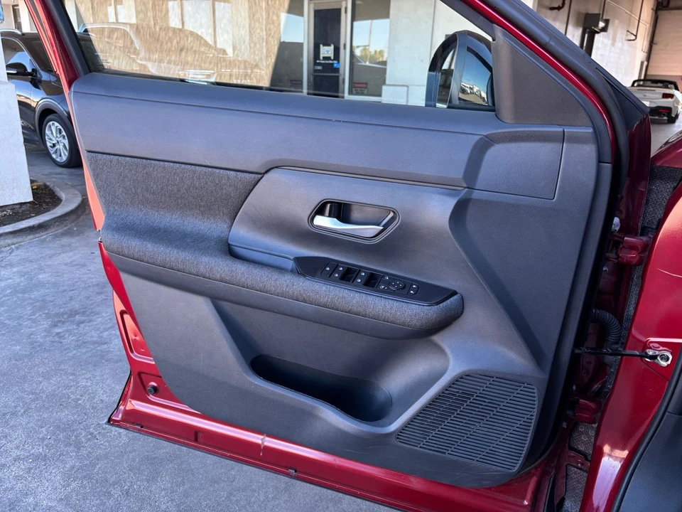 2026 Nissan Kicks - Image 20 of 31