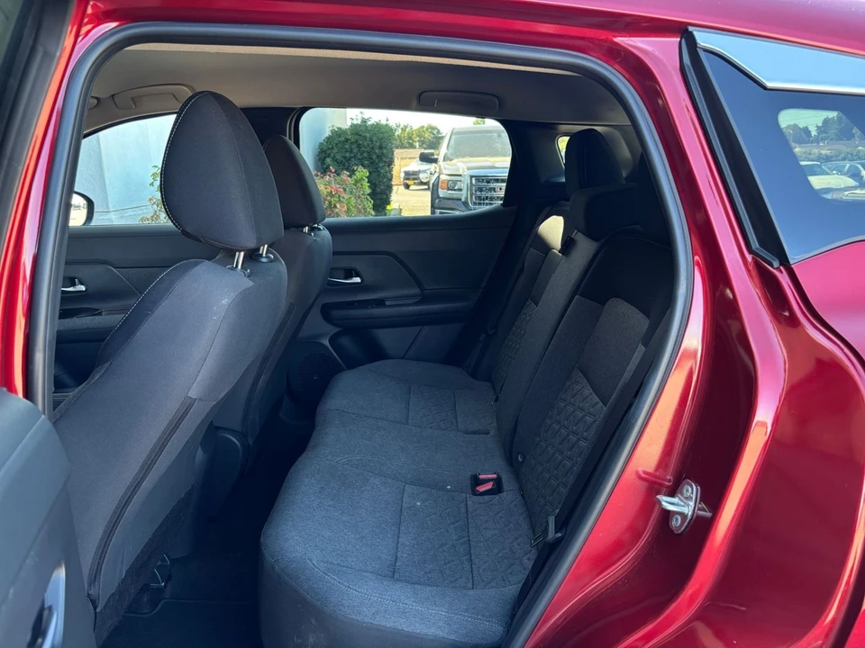 2026 Nissan Kicks - Image 26 of 31