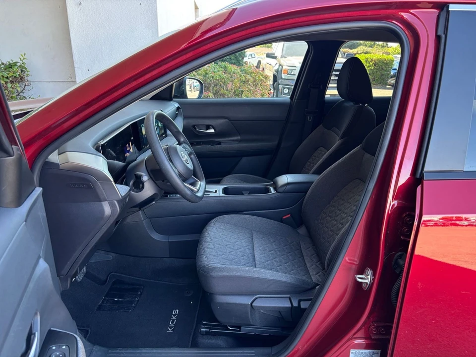 2026 Nissan Kicks - Image 27 of 31