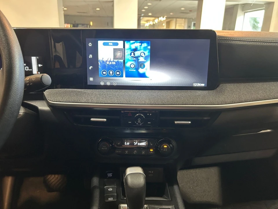 2026 Nissan Kicks - Image 18 of 31
