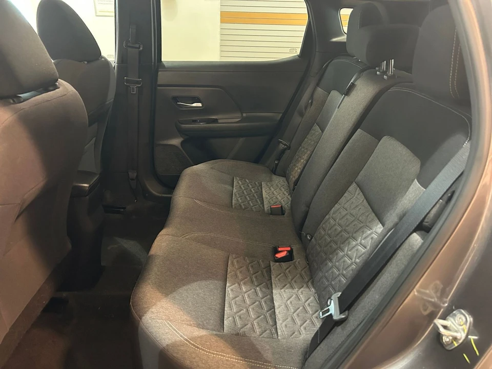 2026 Nissan Kicks - Image 26 of 31