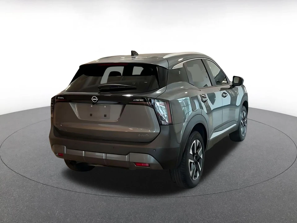 2026 Nissan Kicks - Image 15 of 31