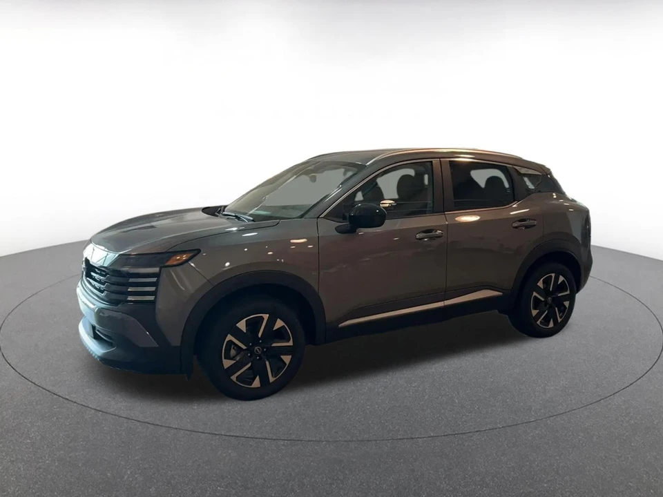 2026 Nissan Kicks - Image 8 of 31