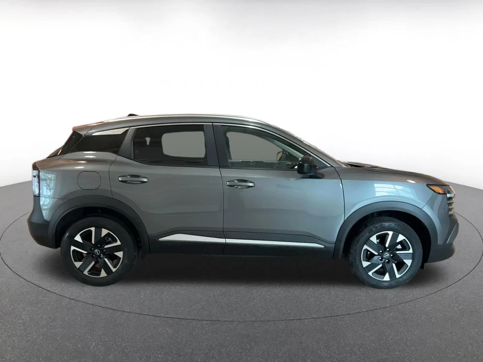 2026 Nissan Kicks - Image 17 of 31