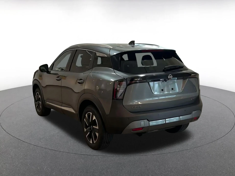 2026 Nissan Kicks - Image 12 of 31