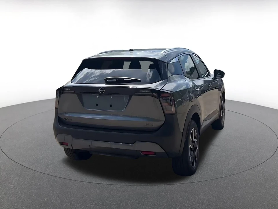 2026 Nissan Kicks - Image 16 of 31