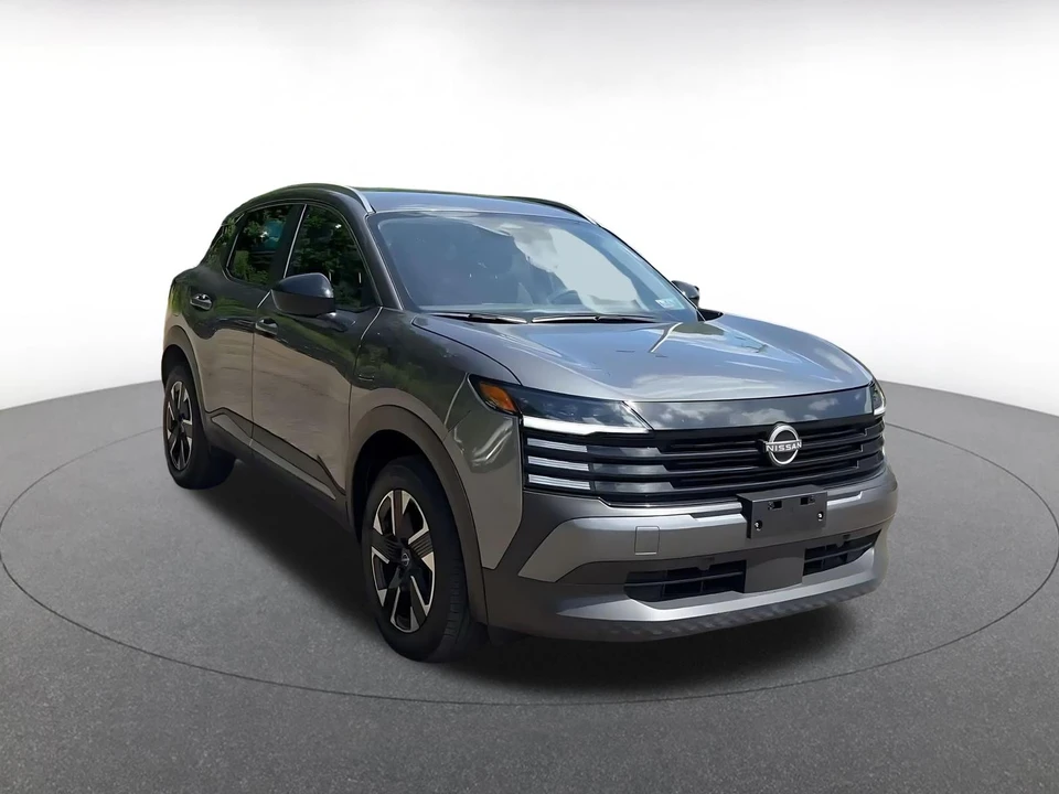 2026 Nissan Kicks - Image 3 of 31