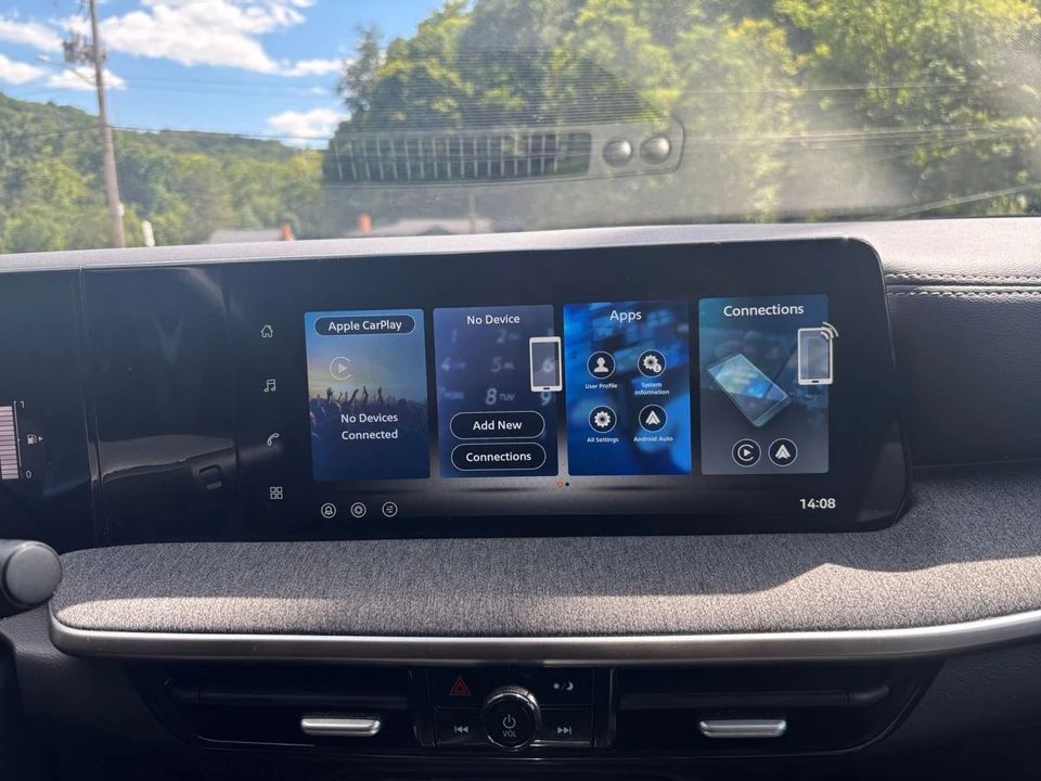 2026 Nissan Kicks - Image 21 of 31