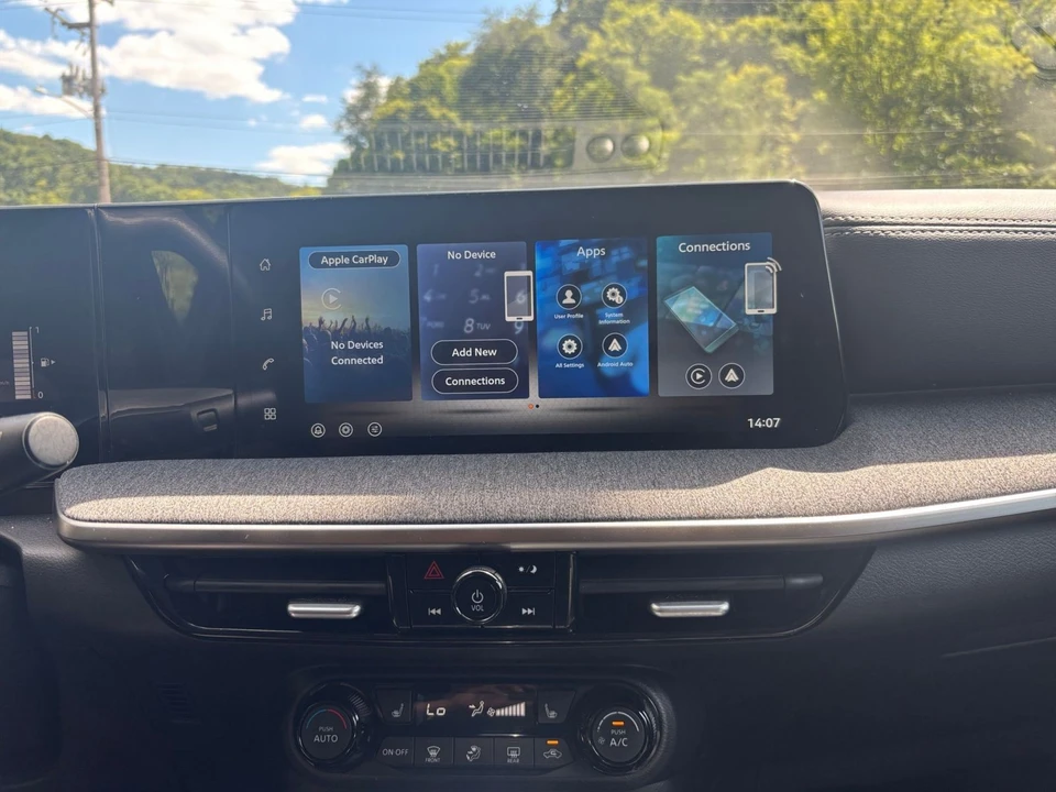 2026 Nissan Kicks - Image 18 of 31