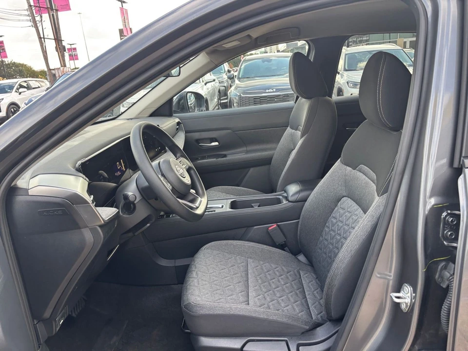 2026 Nissan Kicks - Image 27 of 31