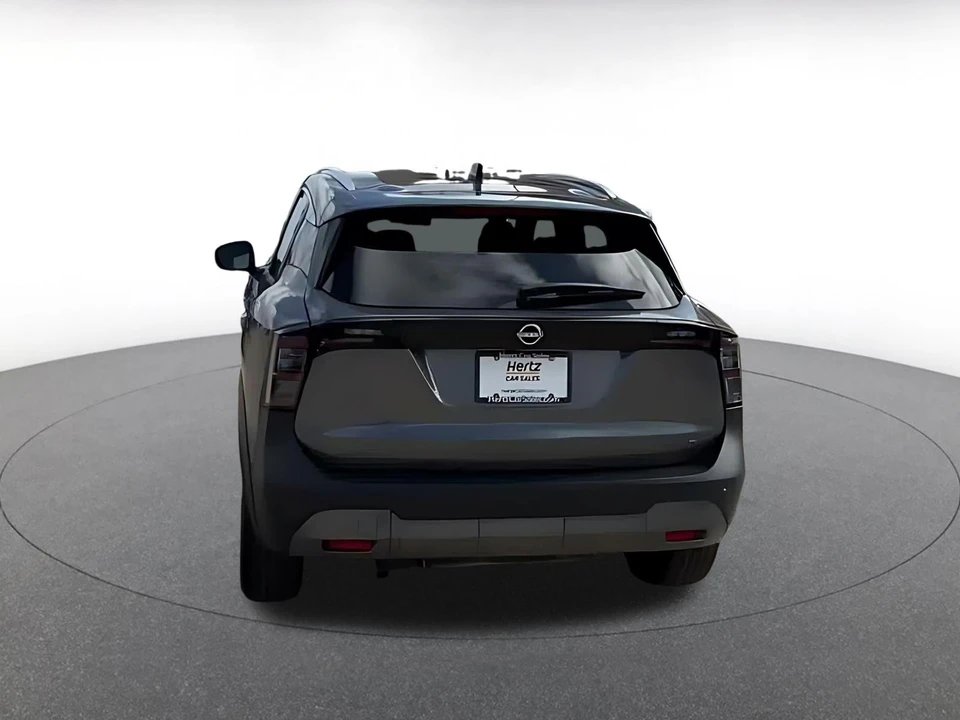 2026 Nissan Kicks - Image 15 of 31