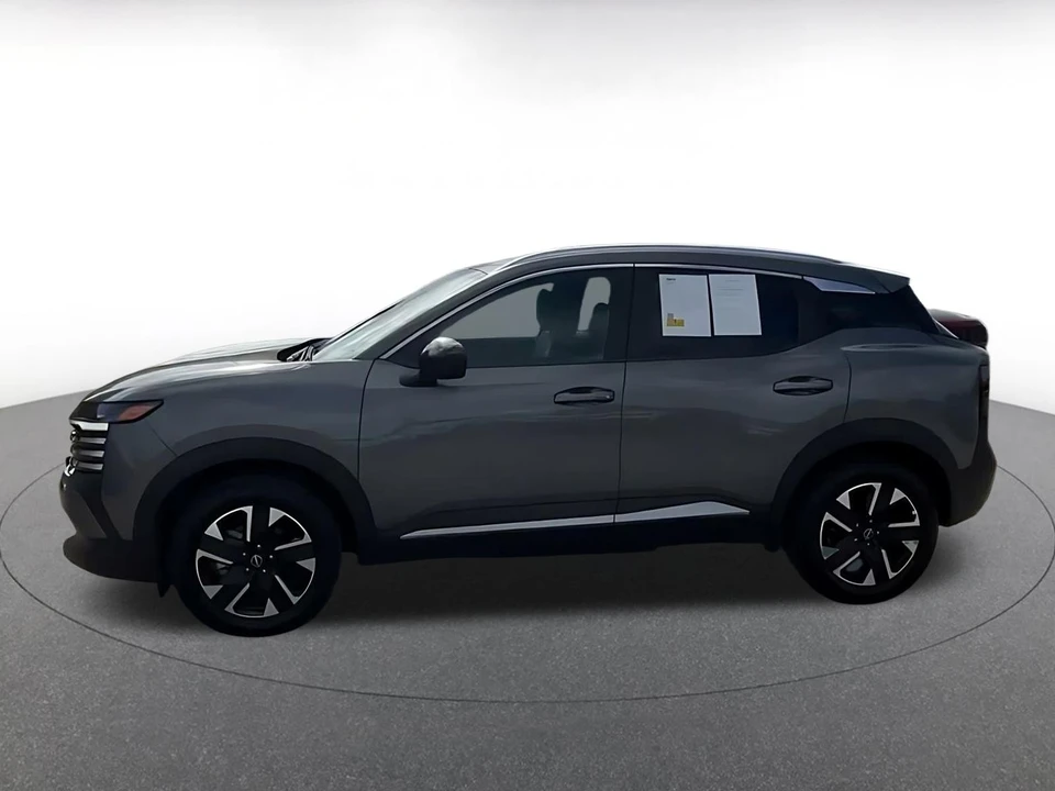 2026 Nissan Kicks - Image 12 of 31