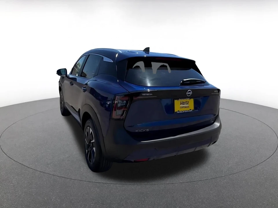2026 Nissan Kicks - Image 12 of 31