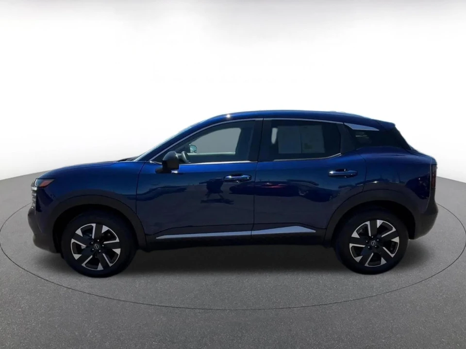 2026 Nissan Kicks - Image 9 of 31