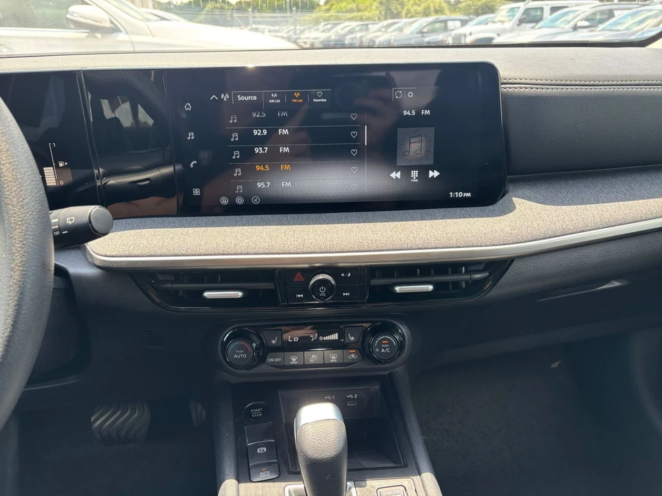 2026 Nissan Kicks - Image 18 of 31