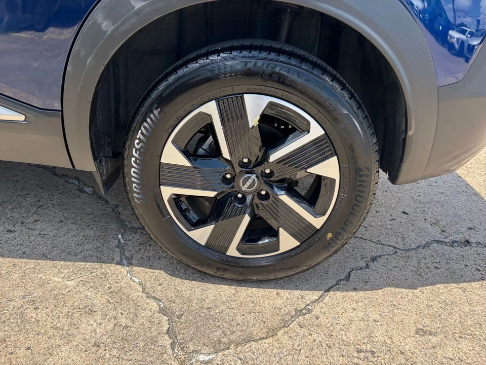 2026 Nissan Kicks - Image 30 of 31