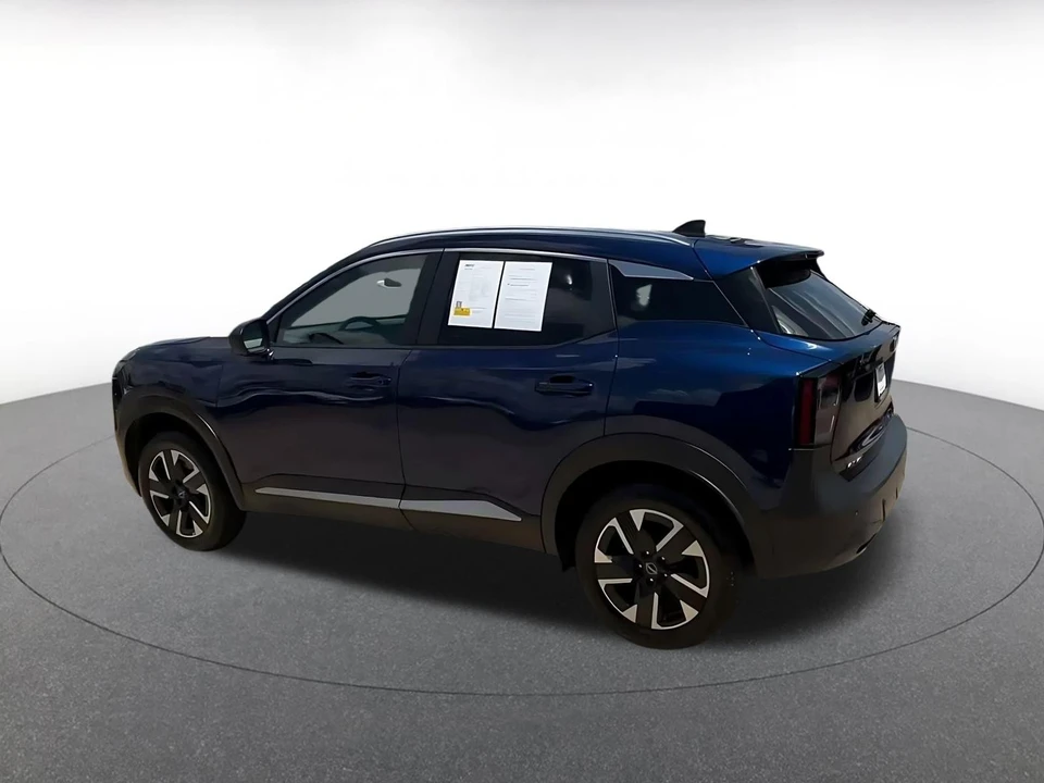2026 Nissan Kicks - Image 9 of 31