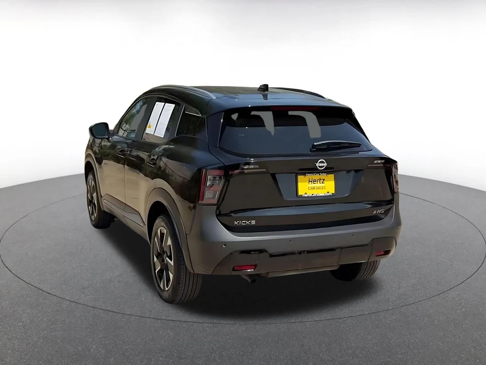 2026 Nissan Kicks - Image 12 of 31