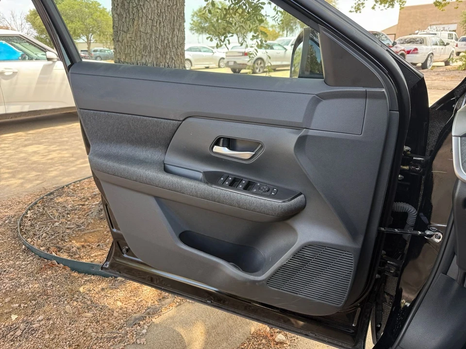2026 Nissan Kicks - Image 20 of 31