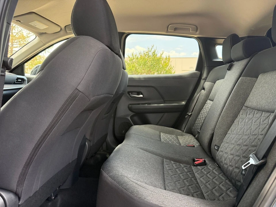 2026 Nissan Kicks - Image 27 of 31