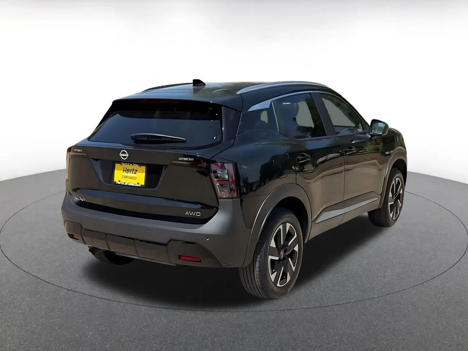 2026 Nissan Kicks - Image 15 of 31