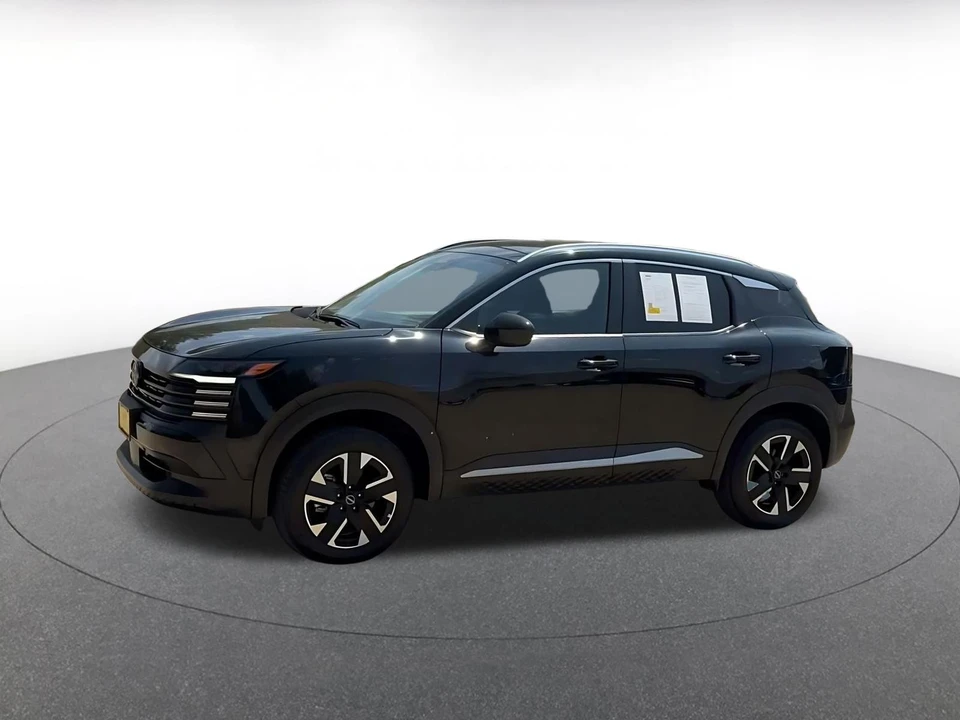 2026 Nissan Kicks - Image 8 of 31