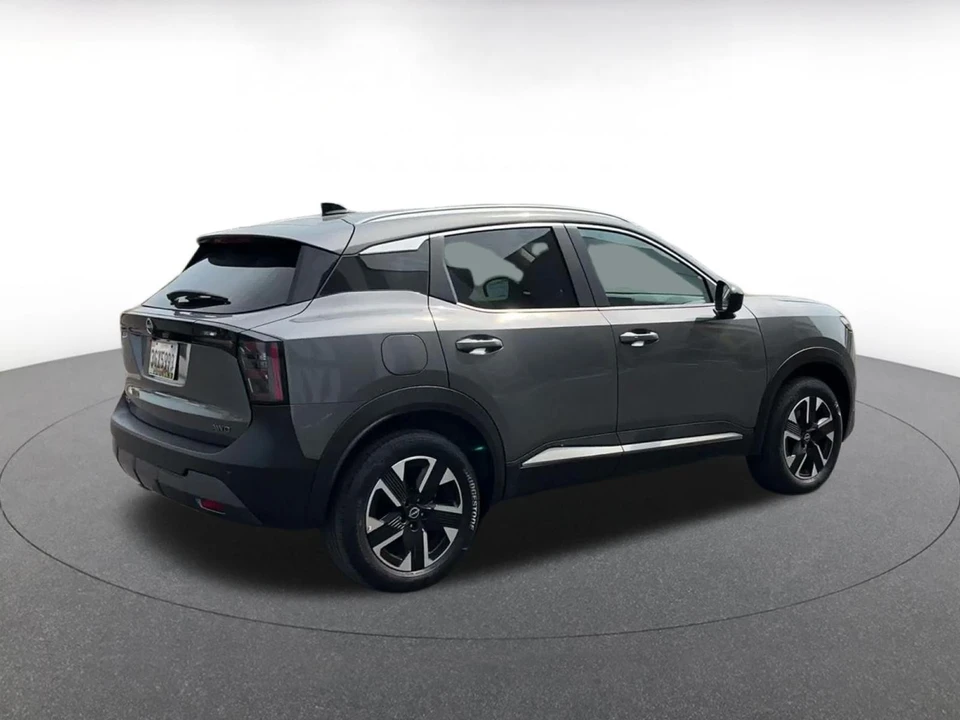 2026 Nissan Kicks - Image 17 of 31