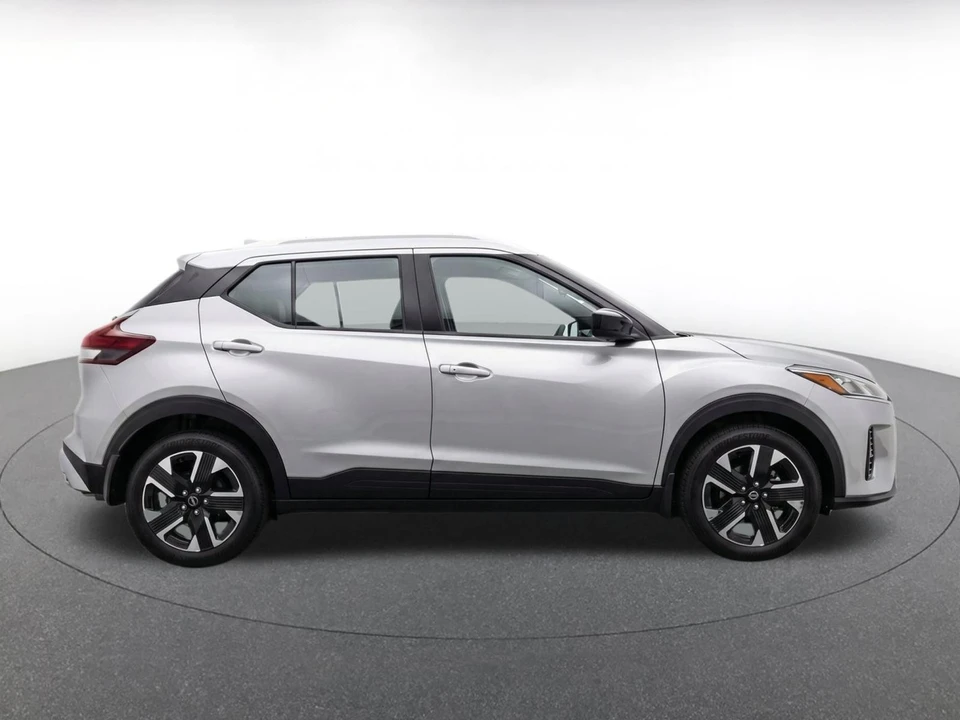 2026 Nissan Kicks - Image 12 of 24